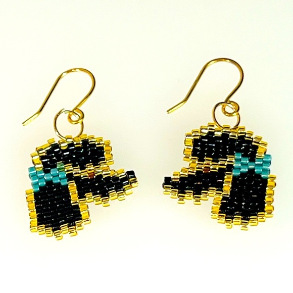 Poodle sculpted seed bead earrings handcrafted lightweight - Picture 3 of 6